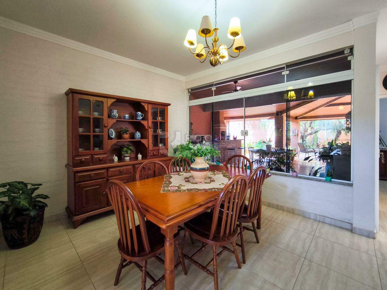 Casa em condomínio à venda no bairro Residencial Lago Azul: SALA DE JANTAR