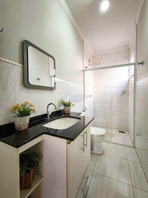 Casa em condomínio à venda no bairro Residencial Lago Azul: BANHEIRO SOCIAL ÁREA GOURMET