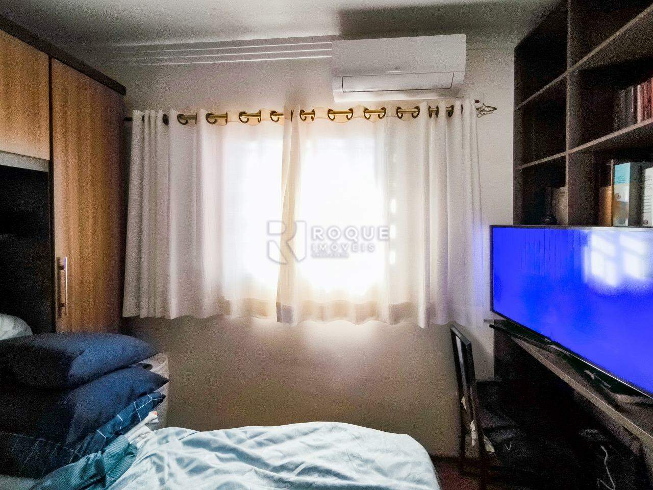 Casa em condomínio à venda no bairro Residencial Lago Azul: SUÍTE 2