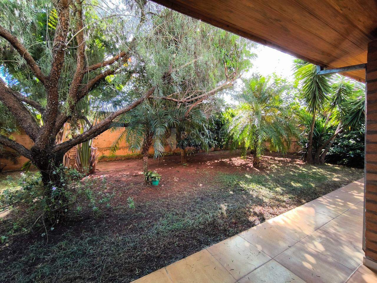 Casa em condomínio à venda no bairro Residencial Lago Azul: QUINTAL