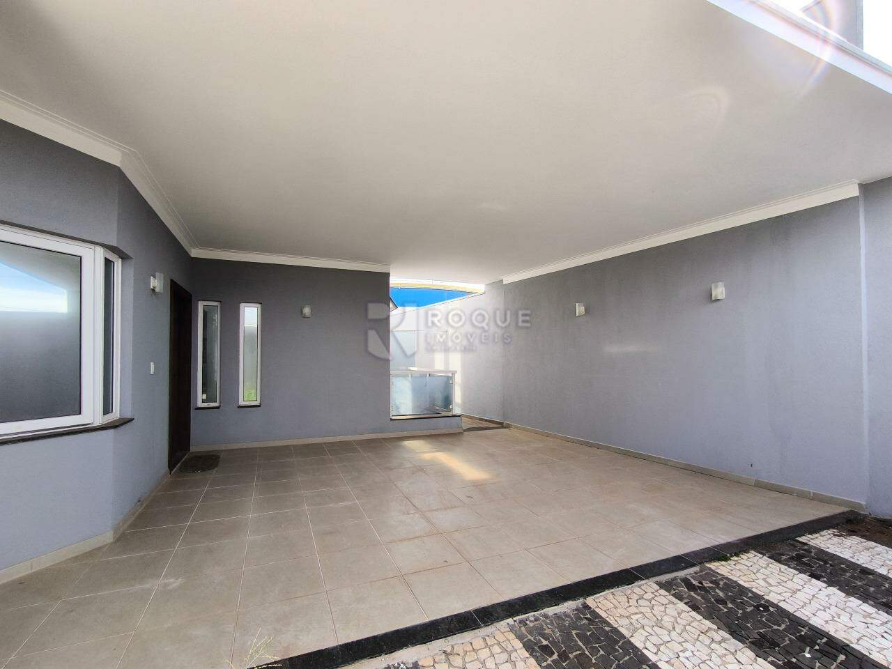 Casa em condomínio à venda no bairro Jardim Solar dos Nobres: GARAGEM