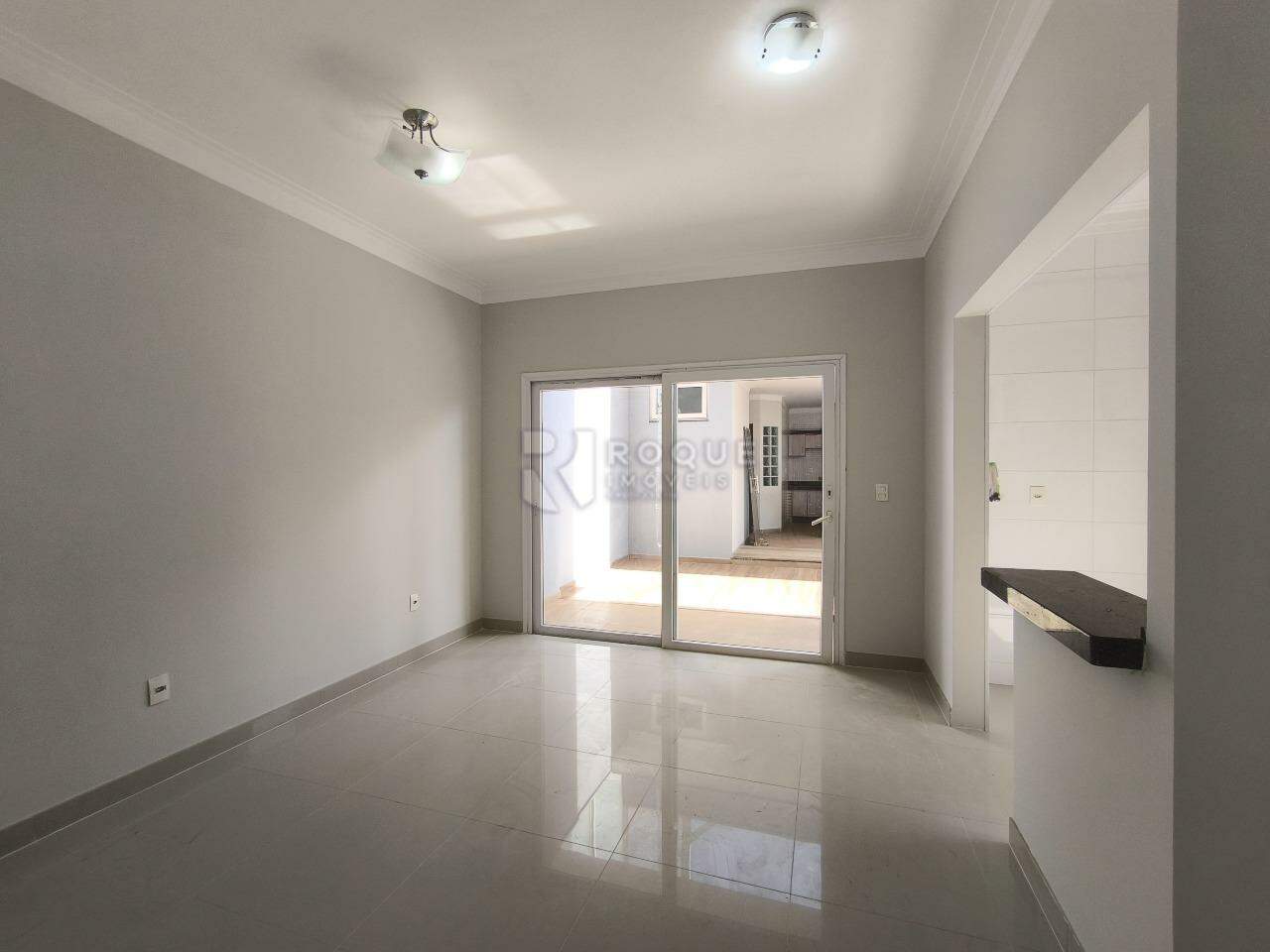 Casa em condomínio à venda no bairro Jardim Solar dos Nobres: SALA DE JANTAR