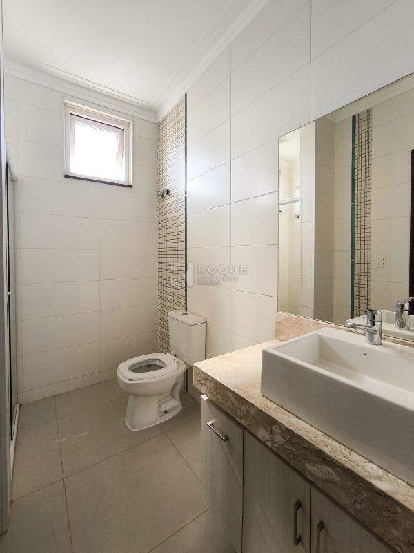 Casa em condomínio à venda no bairro Jardim Solar dos Nobres: BANHEIRO SOCIAL