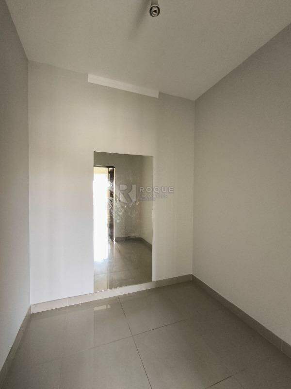 Casa em condomínio à venda no bairro Jardim Solar dos Nobres: CLOSET SUÍTE MASTER
