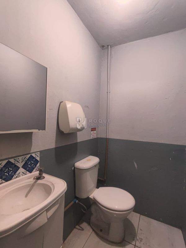 Barracão/Galpão para aluguel no bairro Jardim Glória: WC
