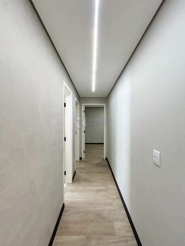 Apartamento para aluguel no bairro Itaipu: Hall 