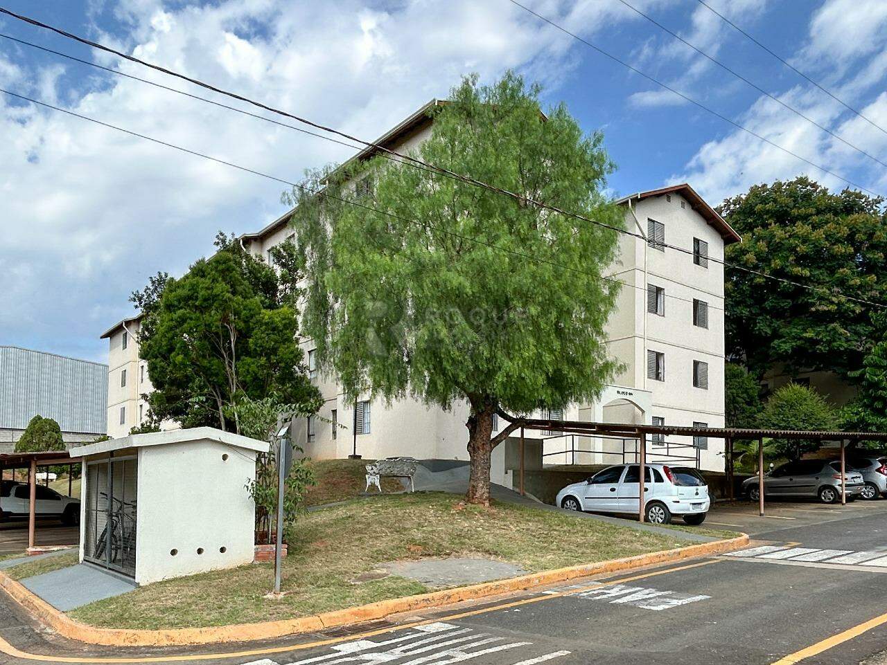 Apartamento para aluguel no bairro Itaipu: Condomínio 