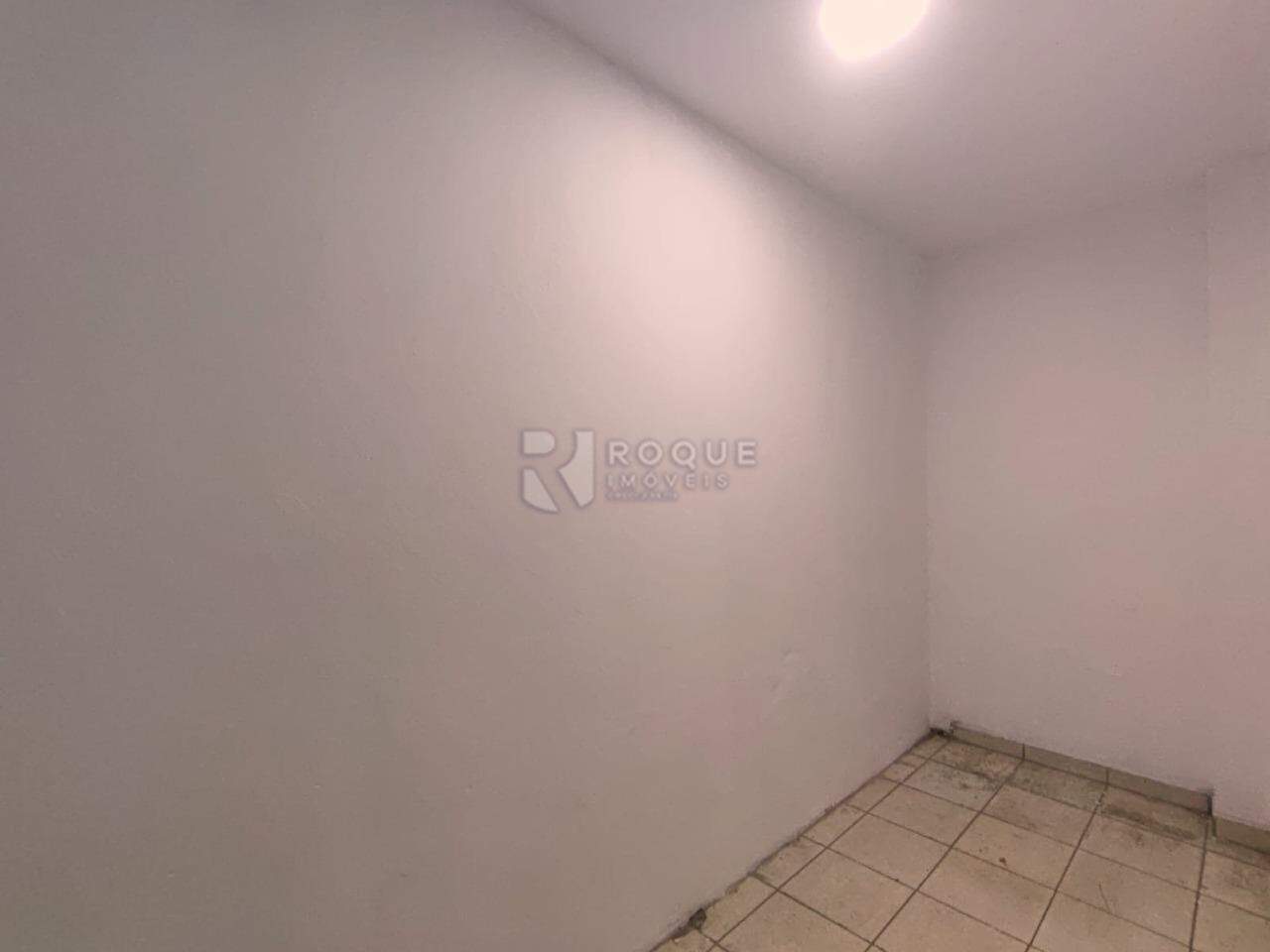 Barracão/Galpão para aluguel no bairro Jardim Santa Cecília: Dispensa