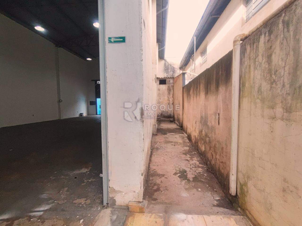 Barracão/Galpão para aluguel no bairro Jardim Santa Cecília: Hall