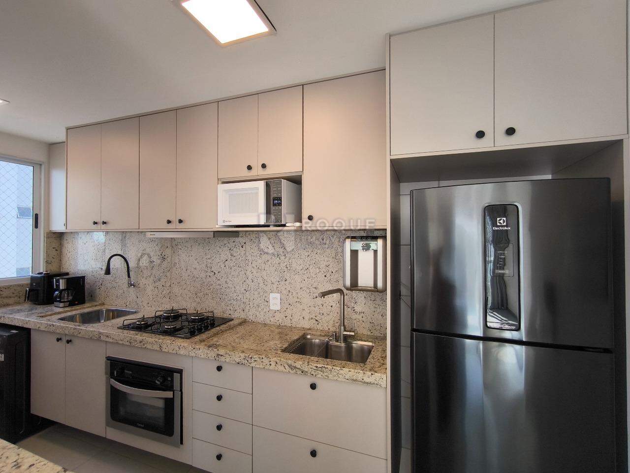 Apartamento à venda no bairro Vale das Esmeraldas: COZINHA