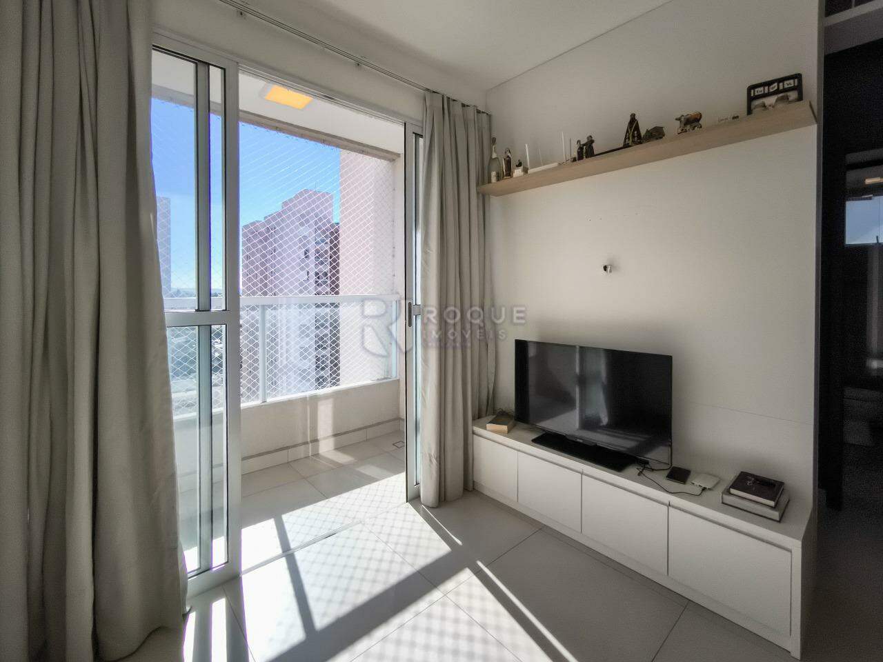 Apartamento à venda no bairro Vale das Esmeraldas: SALA DE ESTAR