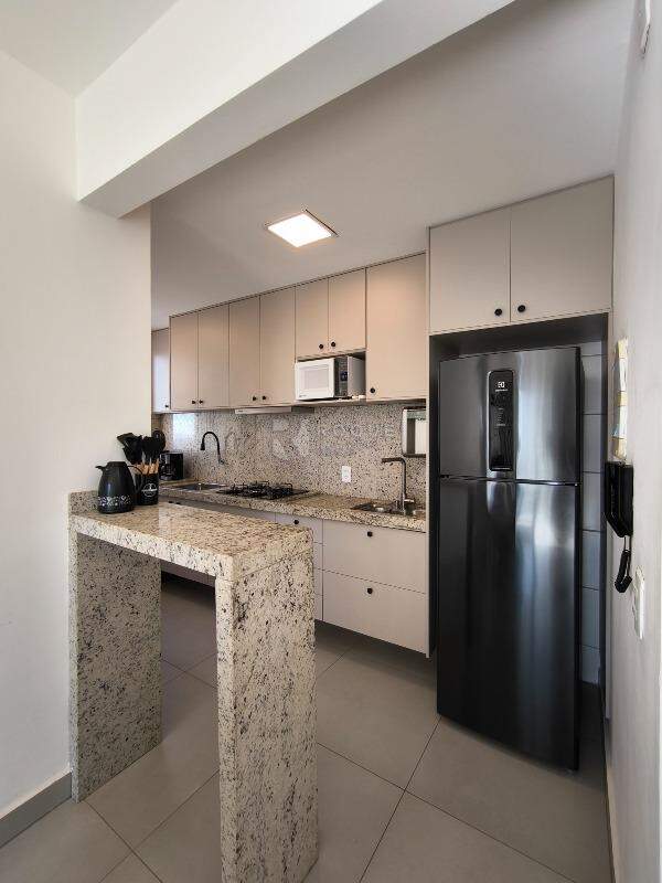 Apartamento à venda no bairro Vale das Esmeraldas: COZINHA