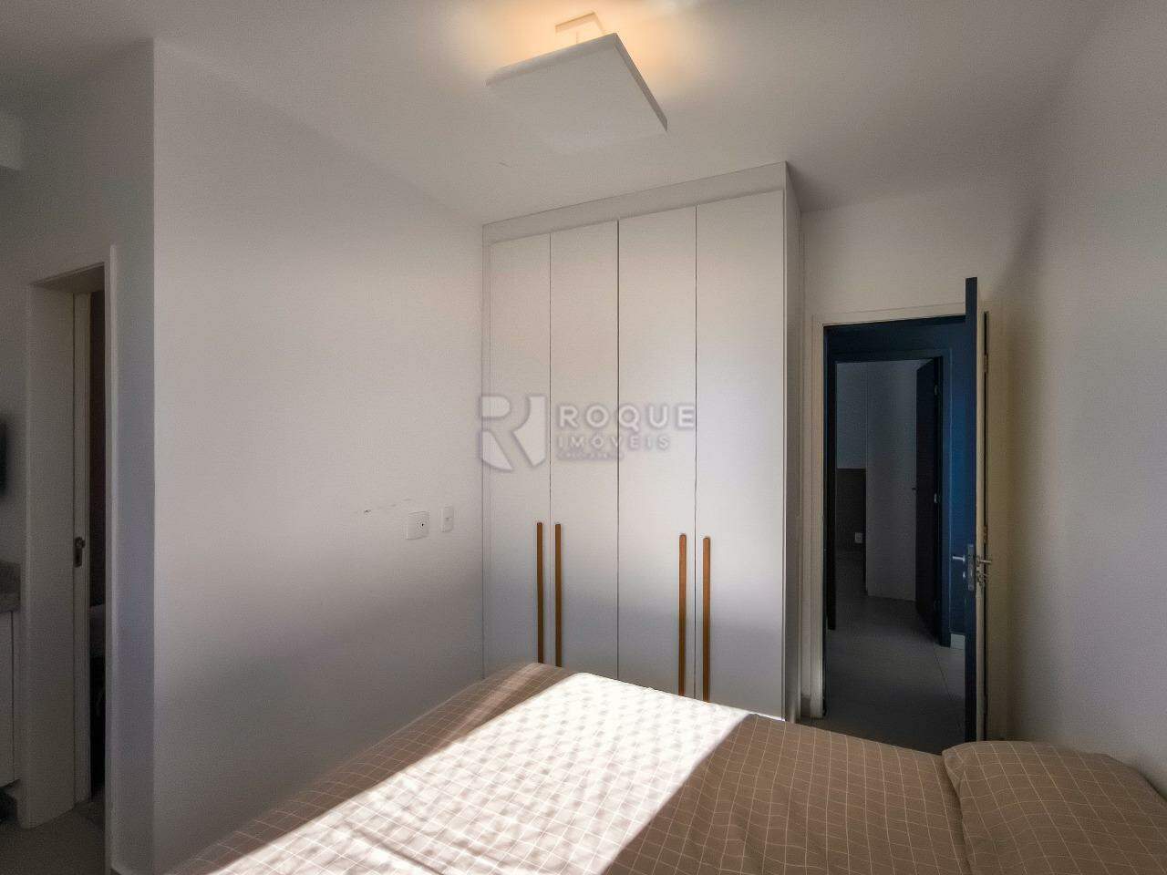 Apartamento à venda no bairro Vale das Esmeraldas: SUÍTE
