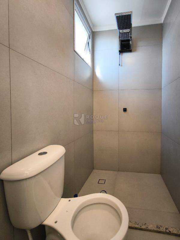 Apartamento à venda no bairro Vale das Esmeraldas: WC SUÍTE
