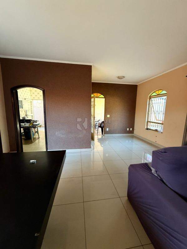 Casa Residencial à venda no bairro Jardim Nova Suiça: