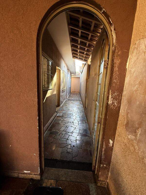 Casa Residencial à venda no bairro Jardim Nova Suiça: