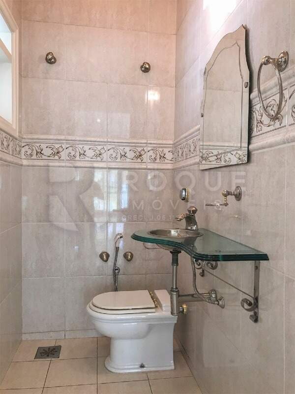 Casa em condomínio à venda no bairro Jardim Colina Verde: Lavabo 
