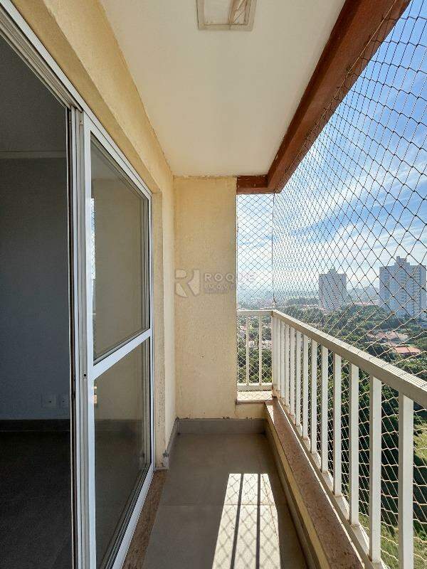 Apartamento para aluguel no bairro Chácaras Antonieta: Sacada 