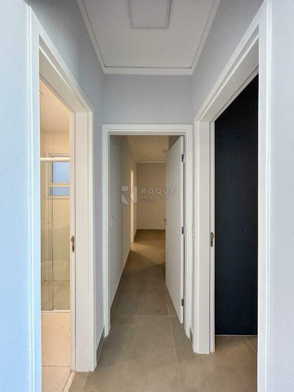 Apartamento para aluguel no bairro Chácaras Antonieta: Hall 