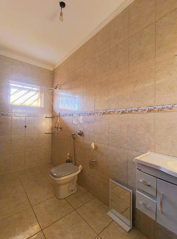 Casa Residencial para aluguel no bairro Jardim Residencial Graminha II: Wc suíte