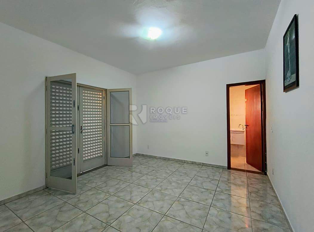 Casa Residencial para aluguel no bairro Jardim Residencial Graminha II: Dormitório 02 suíte