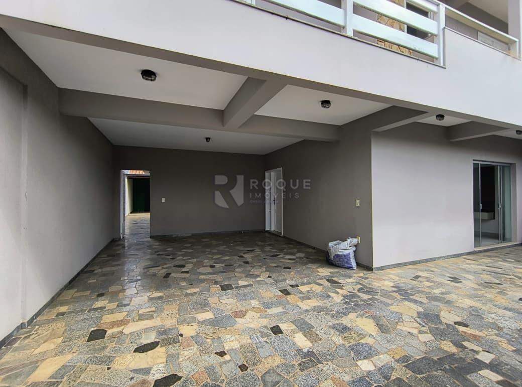 Casa Residencial para aluguel no bairro Jardim Bandeirantes: Frente