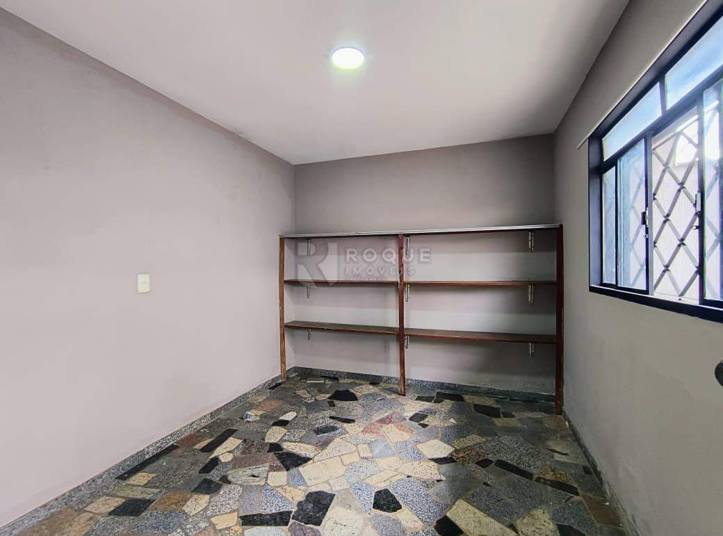 Casa Residencial para aluguel no bairro Jardim Bandeirantes: Despejo