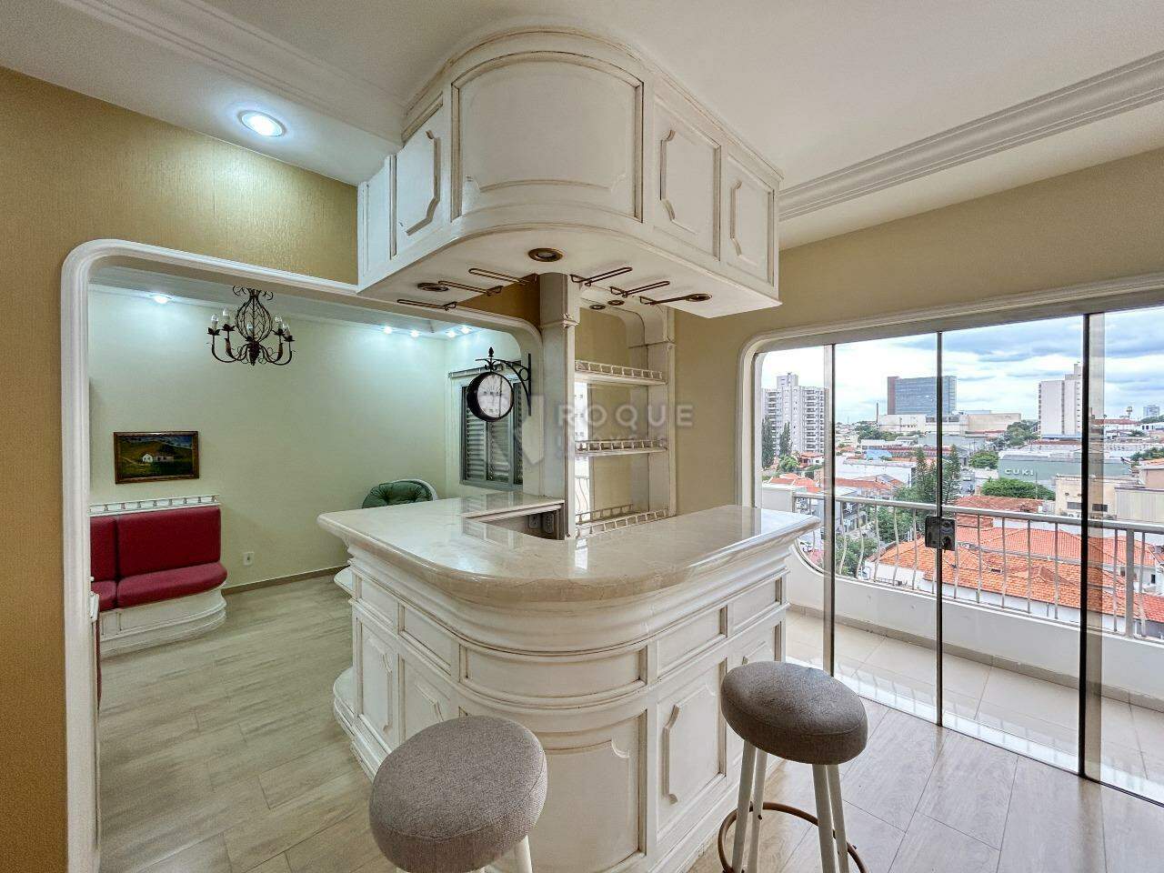 Apartamento à venda no bairro Centro: Sala