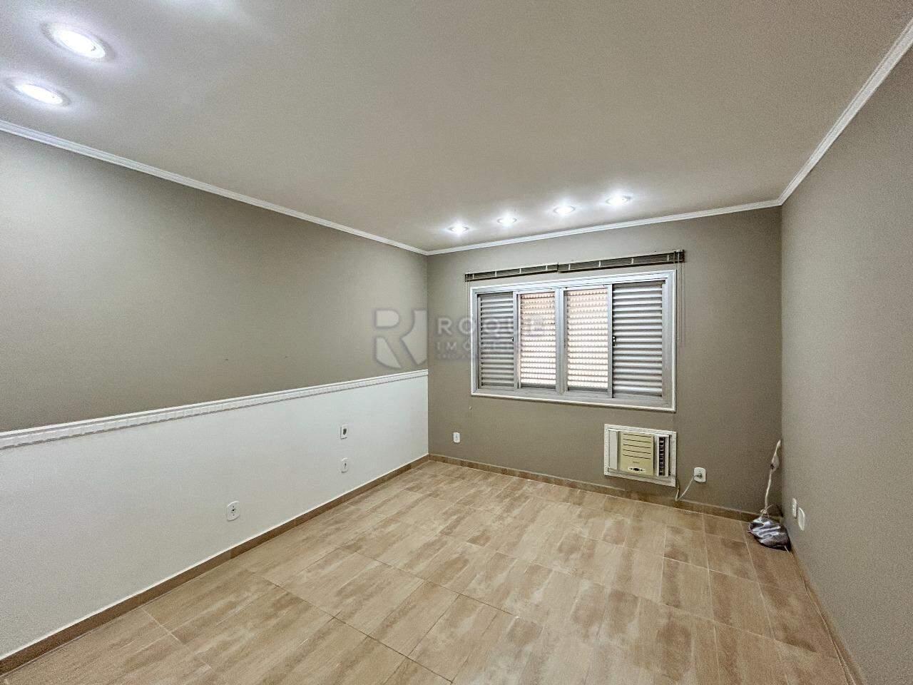 Apartamento à venda no bairro Centro: Dormitório 3