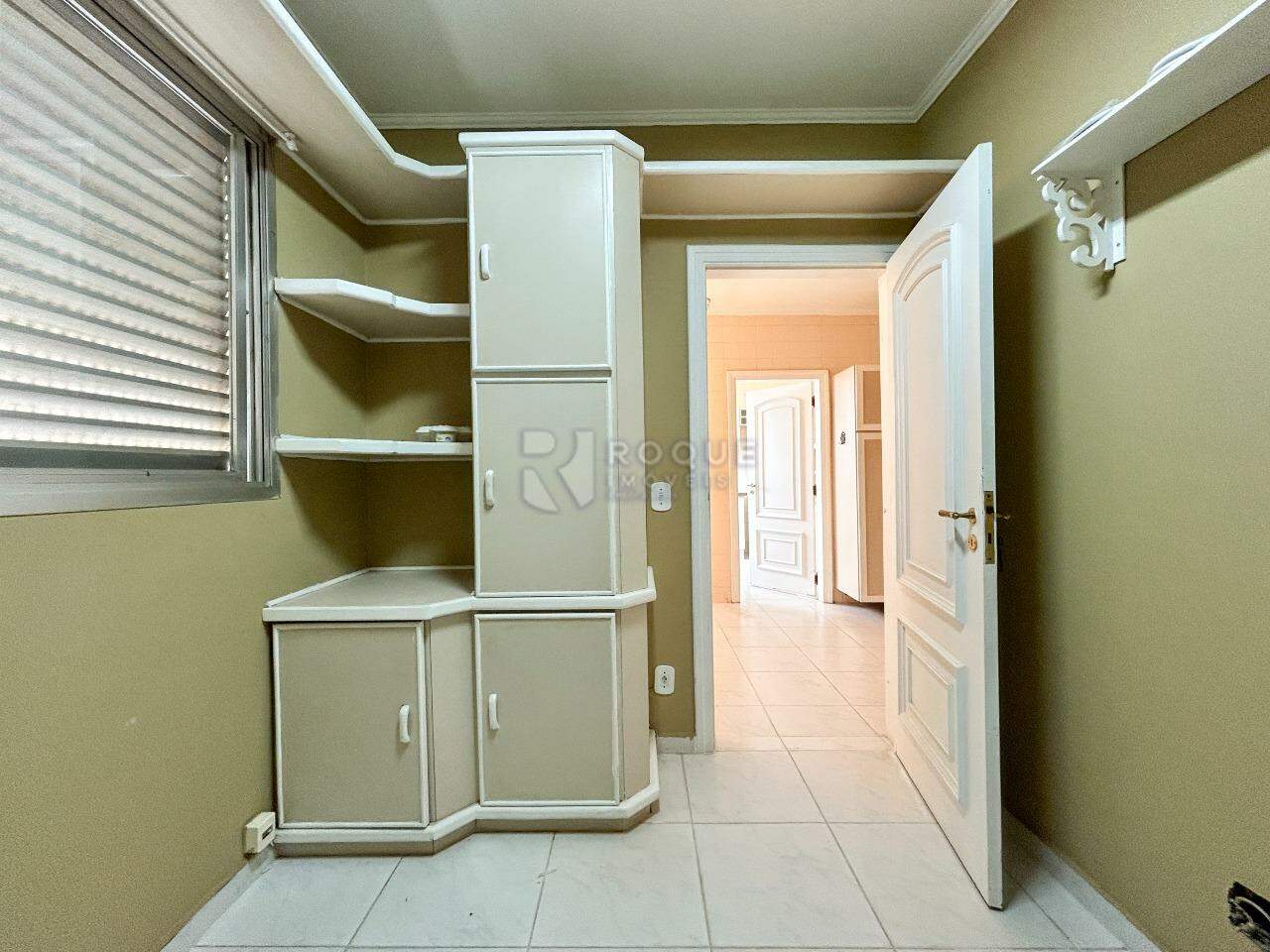 Apartamento à venda no bairro Centro: Dormitório 4 suíte