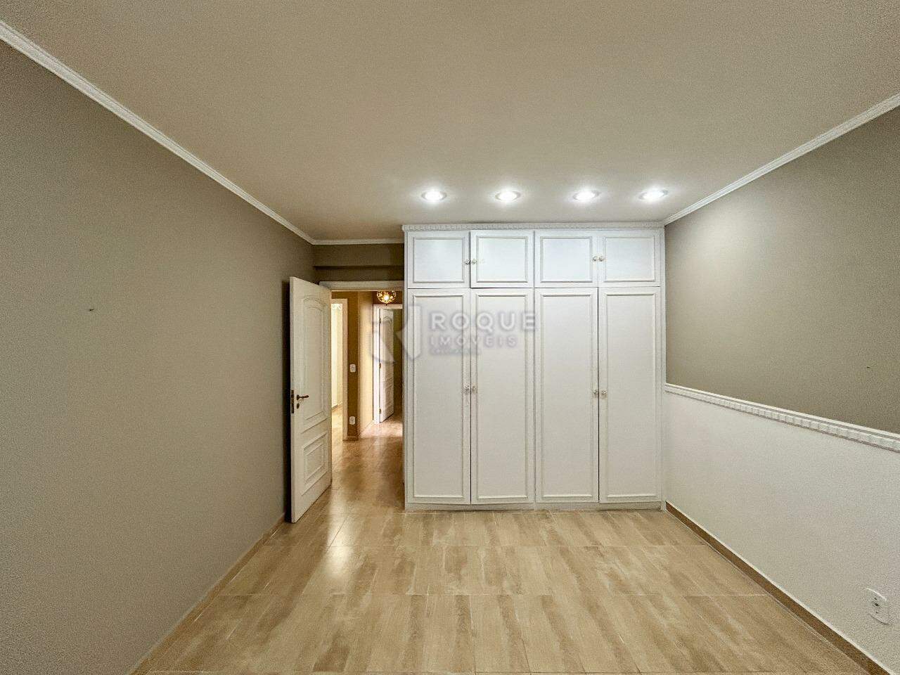 Apartamento à venda no bairro Centro: Dormitório 3