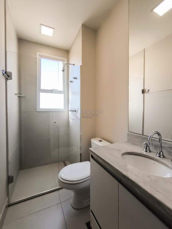 Apartamento à venda no bairro Jardim Aquárius: WC SUÍTE