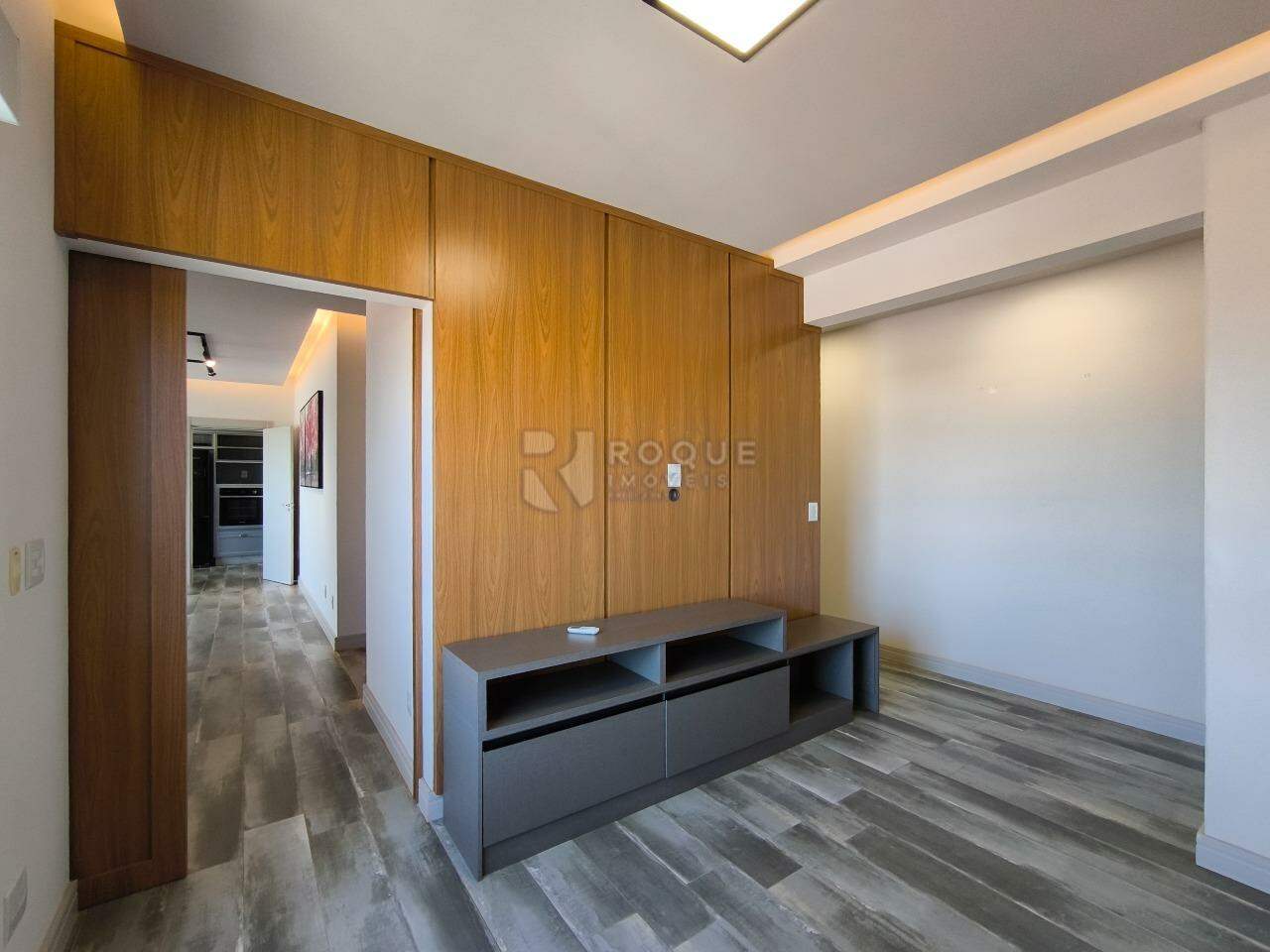 Apartamento à venda no bairro Jardim Aquárius: SALA DE TV