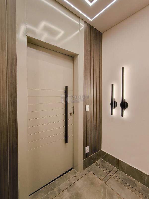 Apartamento à venda no bairro Jardim Aquárius: HALL DO ELEVADOR