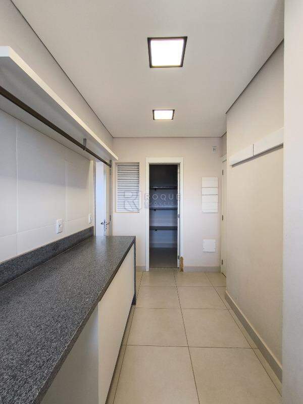 Apartamento à venda no bairro Jardim Aquárius: ÁREA DE SERVIÇO