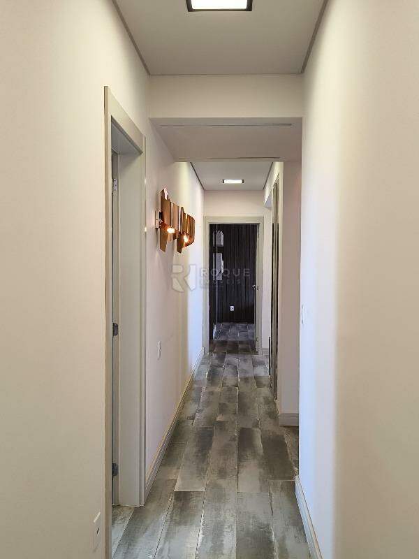Apartamento à venda no bairro Jardim Aquárius: CORREDOR INTERNO