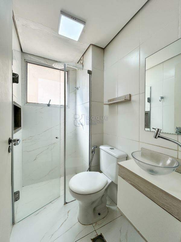 Apartamento para aluguel no bairro Chácaras Antonieta: WC social