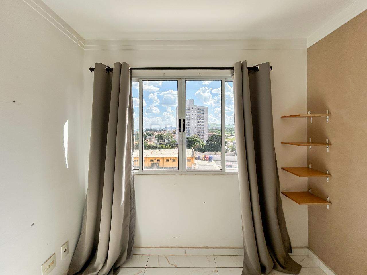 Apartamento para aluguel no bairro Chácaras Antonieta: Sala