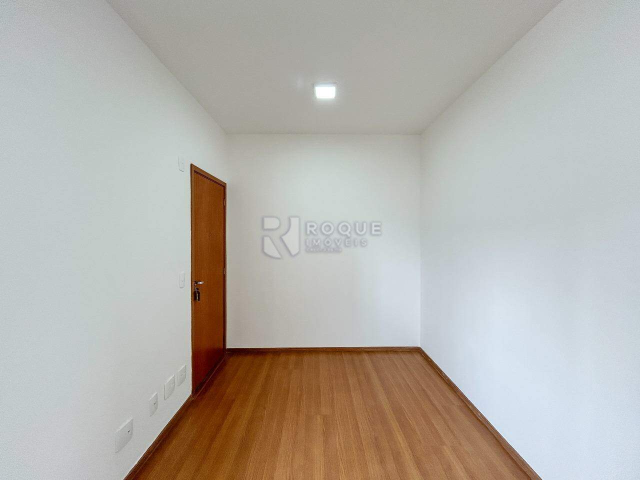 Apartamento à venda no bairro Jardim Campo Belo: Sala