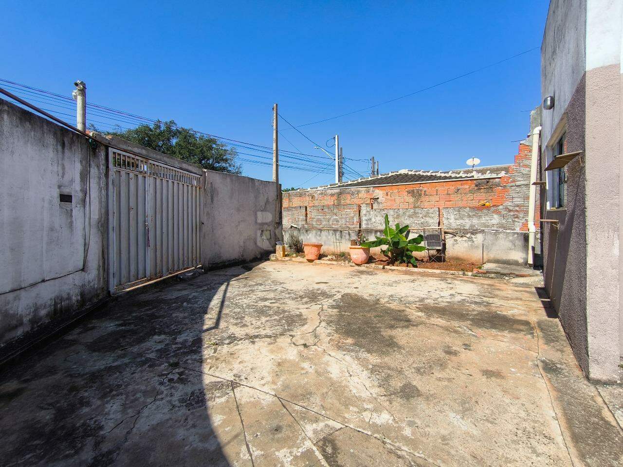 Casa Residencial à venda no bairro Residencial Alto do Lago: GARAGEM