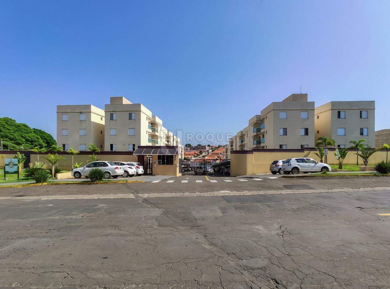 Apartamento para aluguel no bairro Vila Camargo: Fachada