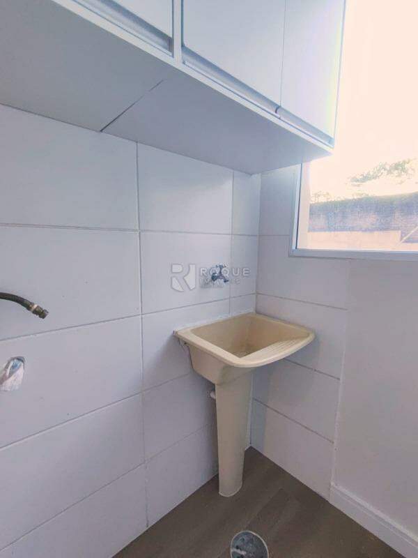 Apartamento para aluguel no bairro Vila Camargo: Lavanderia