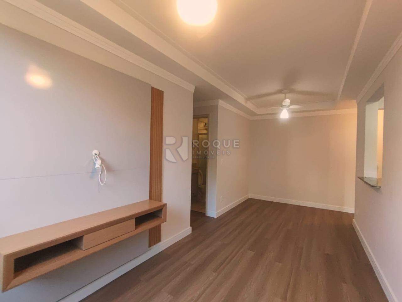 Apartamento para aluguel no bairro Vila Camargo: Sala