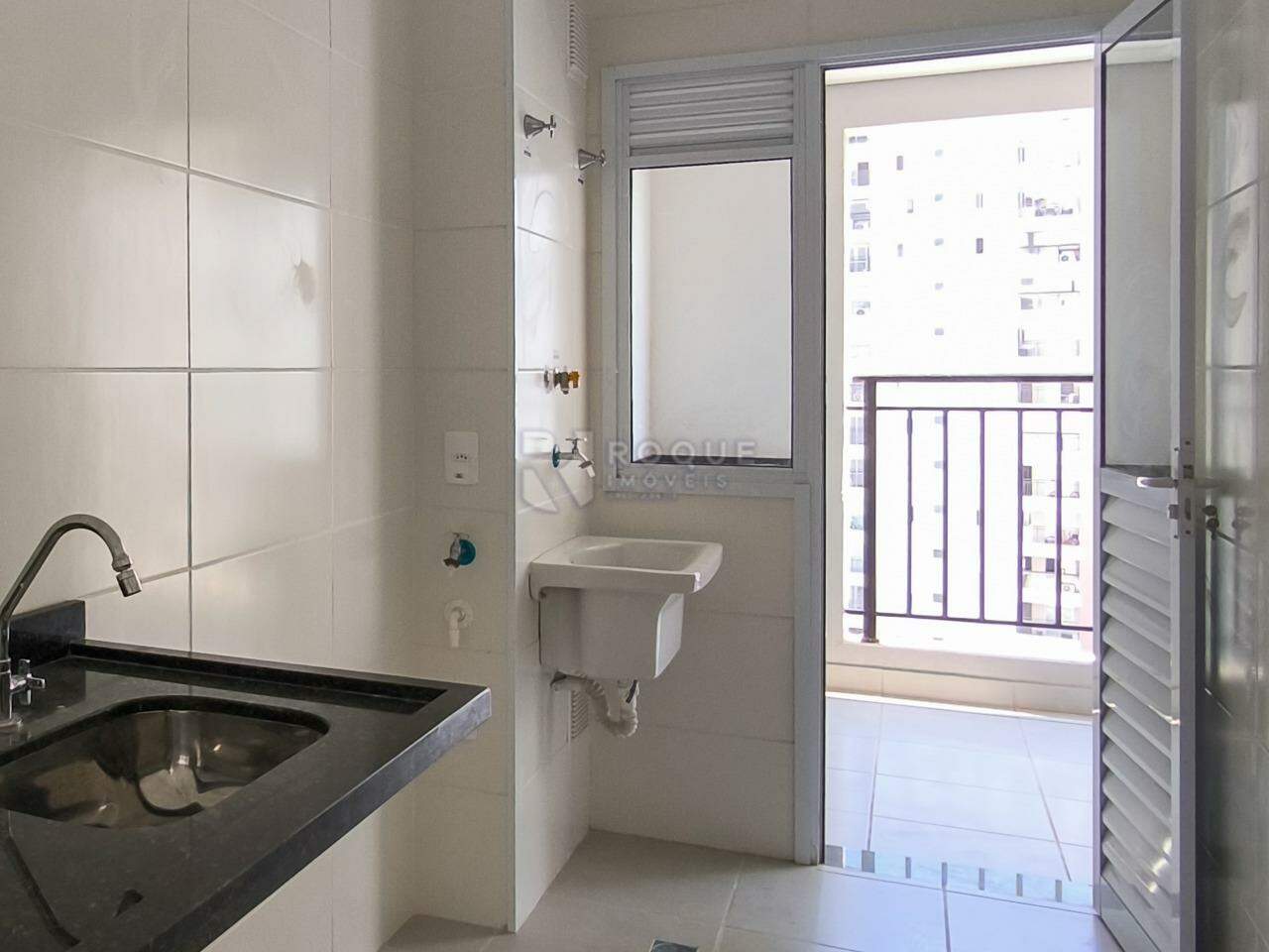 Apartamento à venda no bairro Chácara Boa Vista da Graminha: LAVANDERIA
