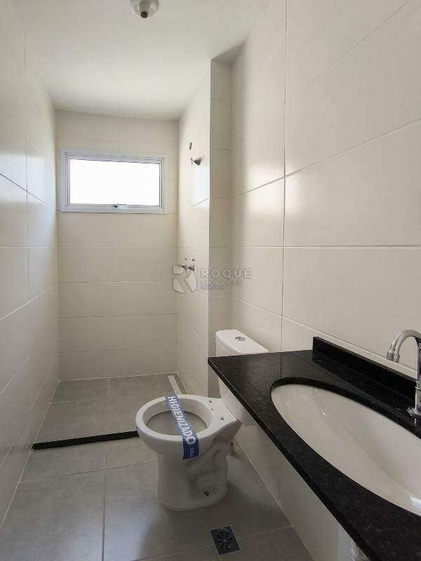 Apartamento à venda no bairro Chácara Boa Vista da Graminha: BANHEIRO SOCIAL