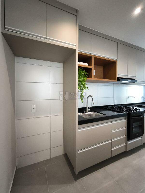 Apartamento à venda no bairro Vale das Esmeraldas: COZINHA