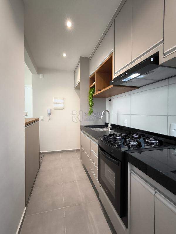 Apartamento à venda no bairro Vale das Esmeraldas: COZINHA