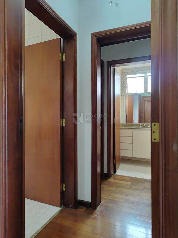 Apartamento à venda no bairro Centro: Hall