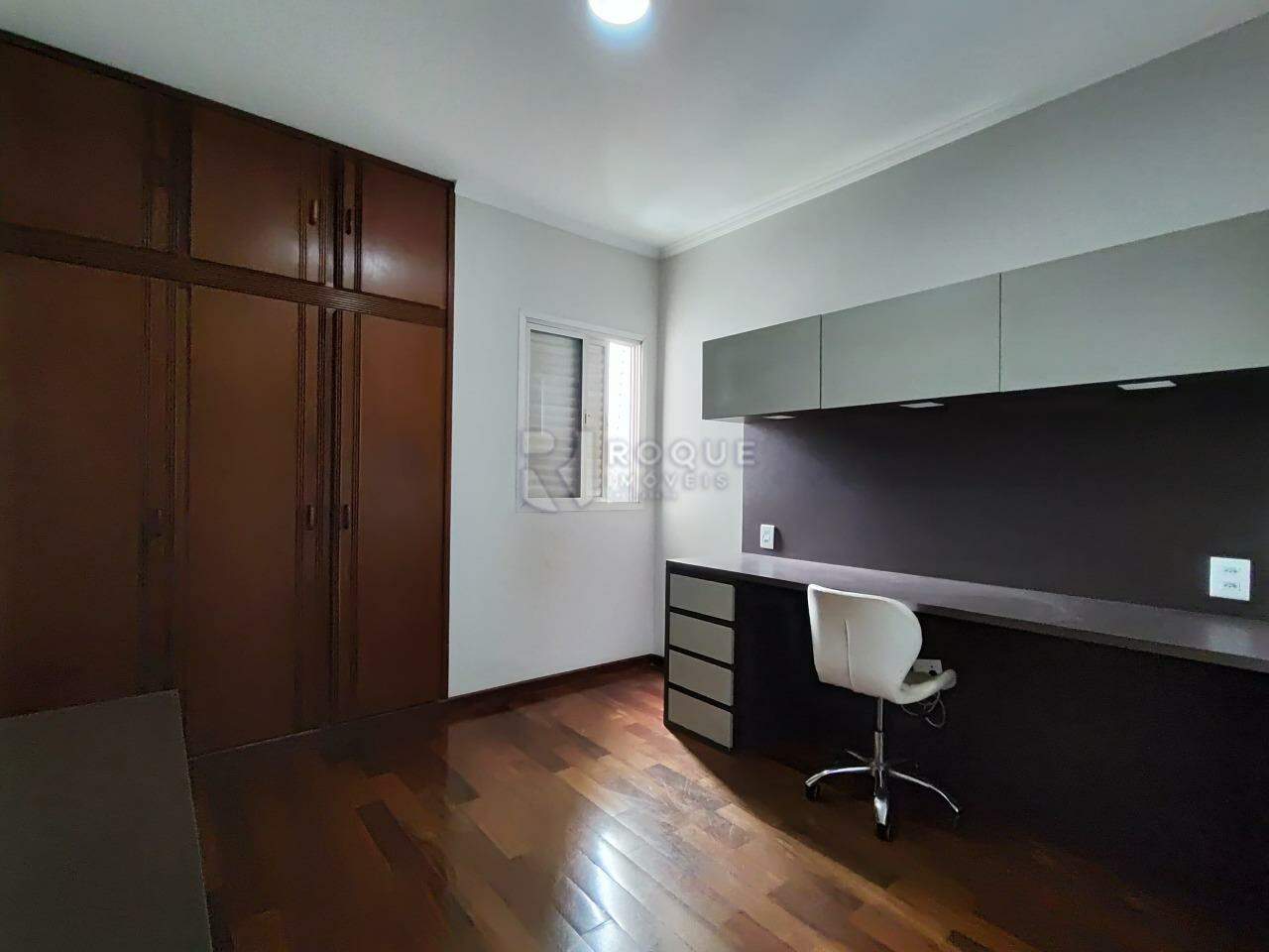 Apartamento à venda no bairro Centro: Dormitório 01