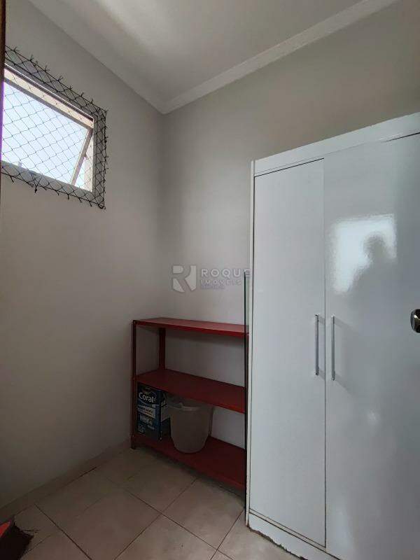 Apartamento à venda no bairro Centro: Dormitório área de serviço